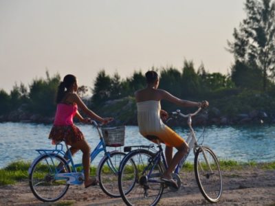cycling-bike-praslin-la-digue-seychelles